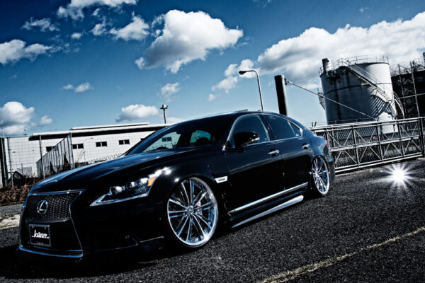 LEXUS LS600h