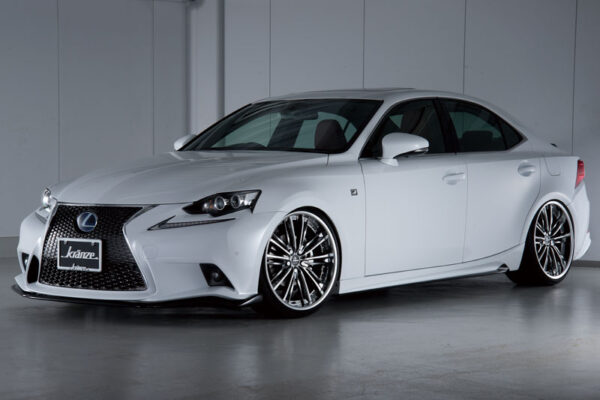 LEXUS IS300h