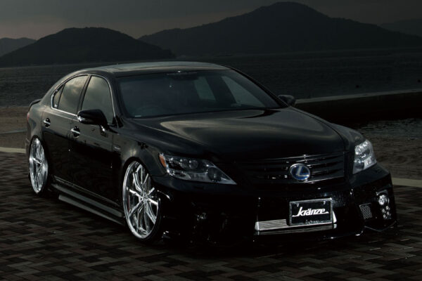 LEXUS LS600h