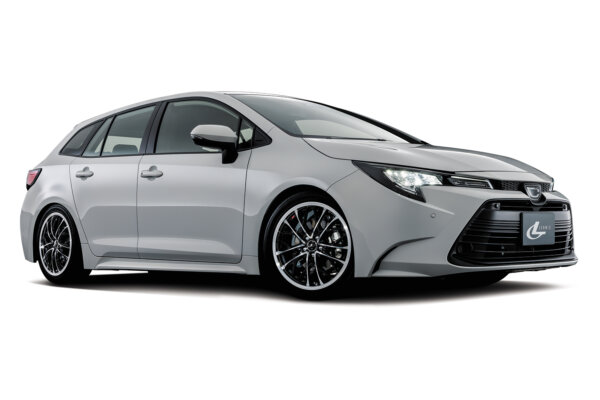 LEONIS-MV_COROLLA-TOURING_kiri